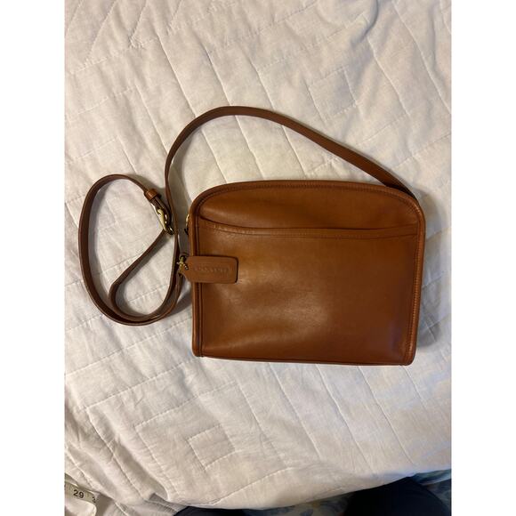 Vintage Coach Tan Metropolis Crossbody Bag 9087 - Picture 1 of 13